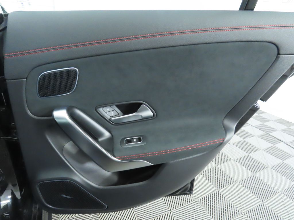 2025 Mercedes Benz CLA 250 photo 27