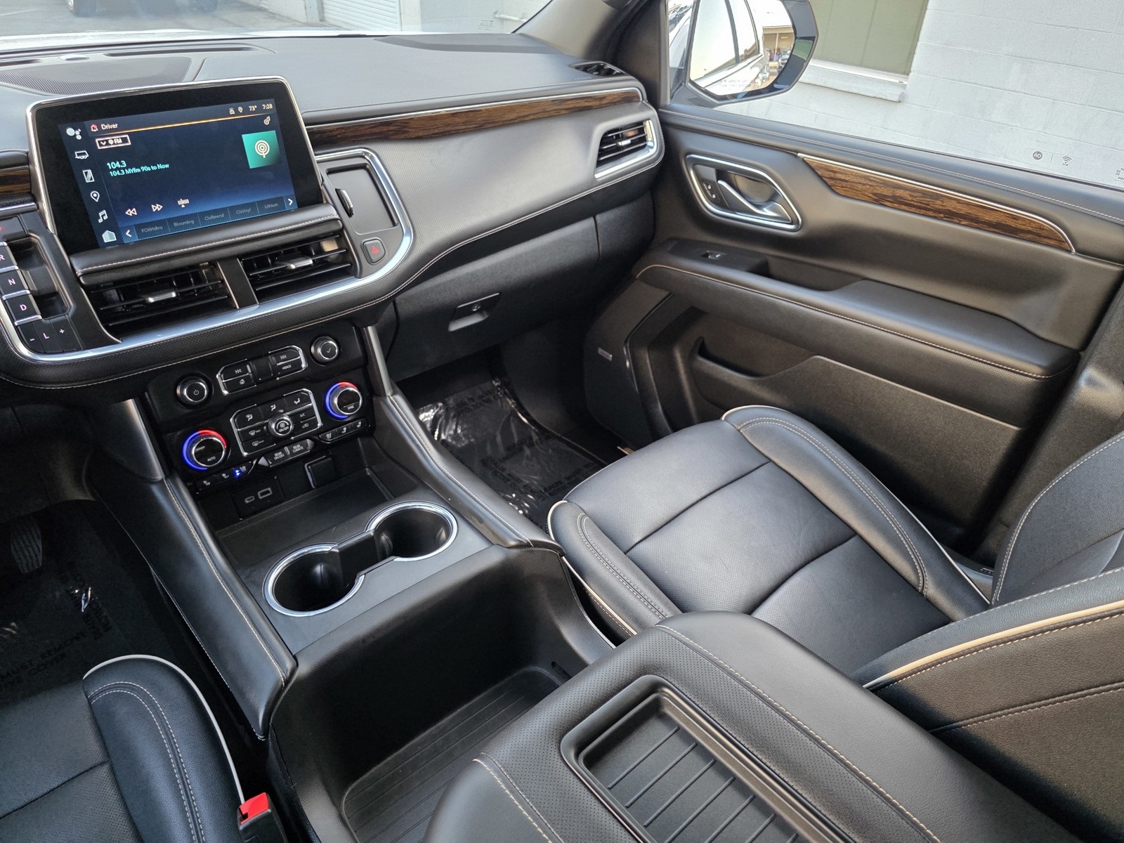 2023 Chevrolet Suburban Premier photo 20