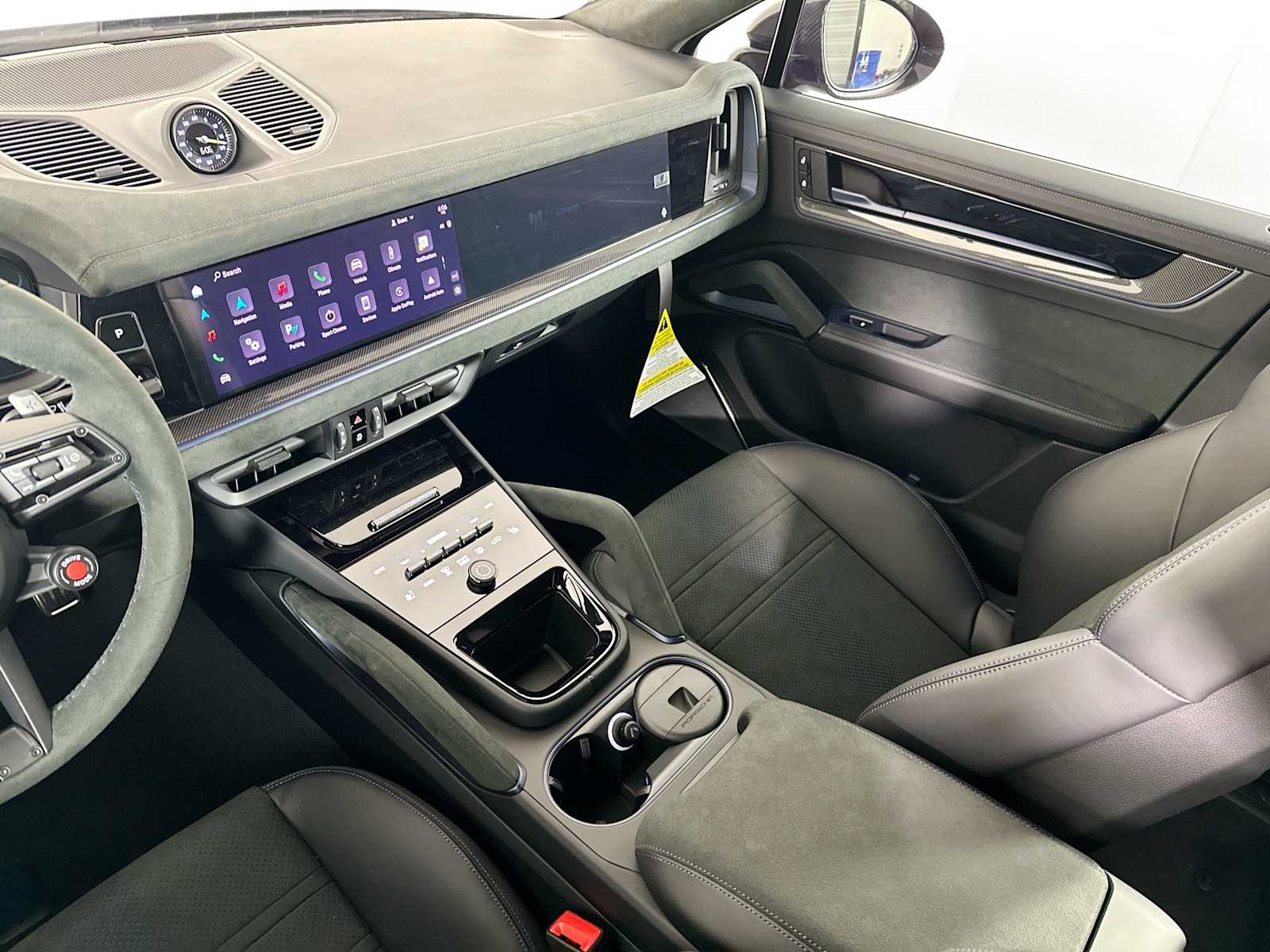 2025 Porsche Cayenne Turbo GT photo 20