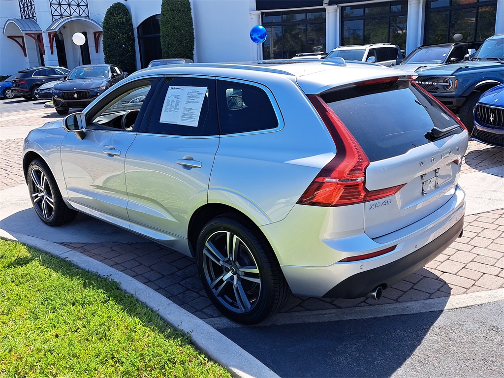 2021 Volvo XC60 T5 Momentum photo 4