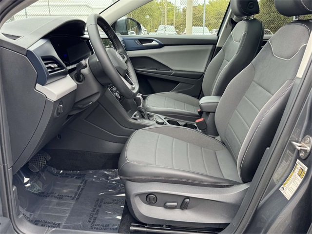 2023 Volkswagen Taos SE photo 14