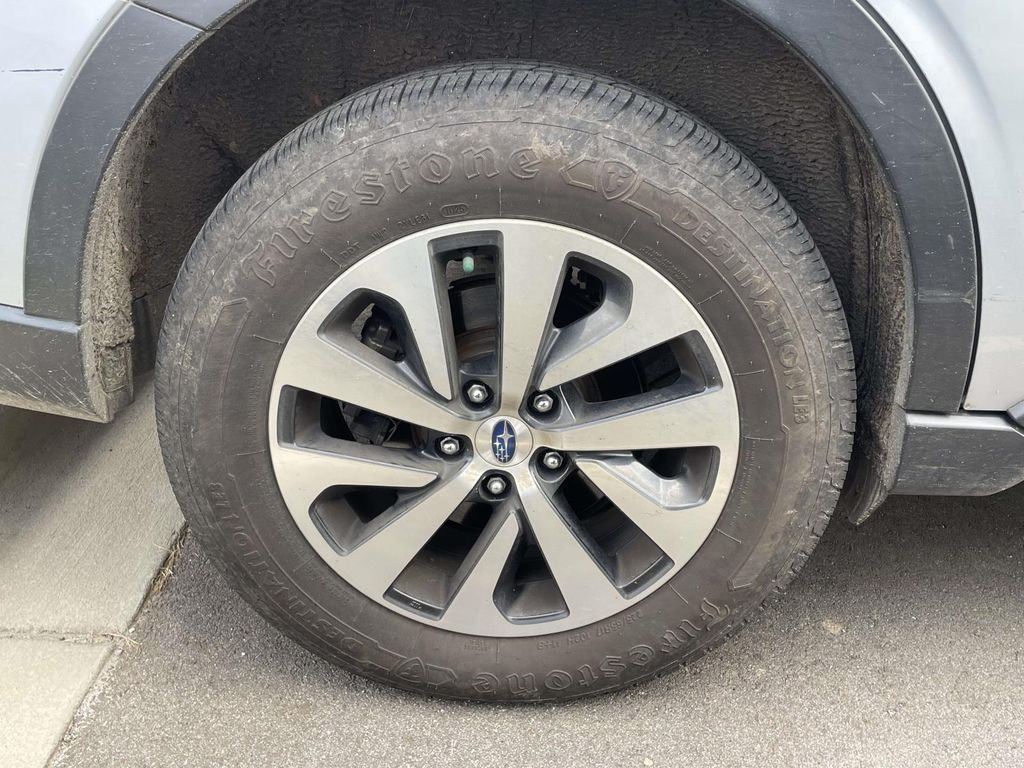 2021 Subaru Outback Premium photo 4