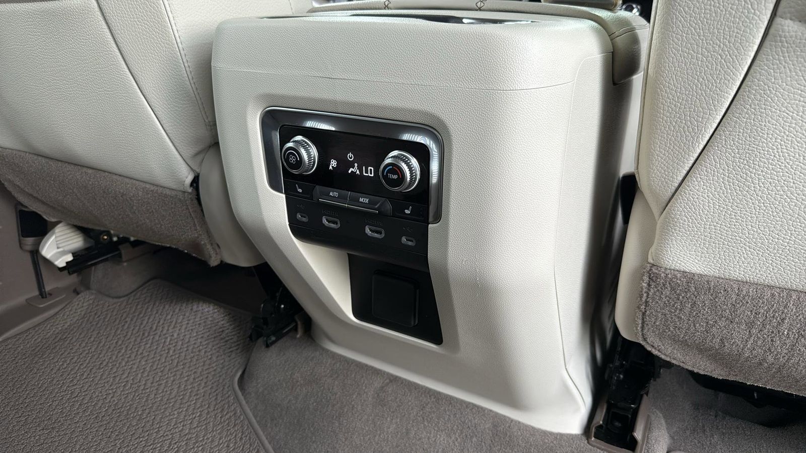 2021 Gmc Yukon Denali photo 26