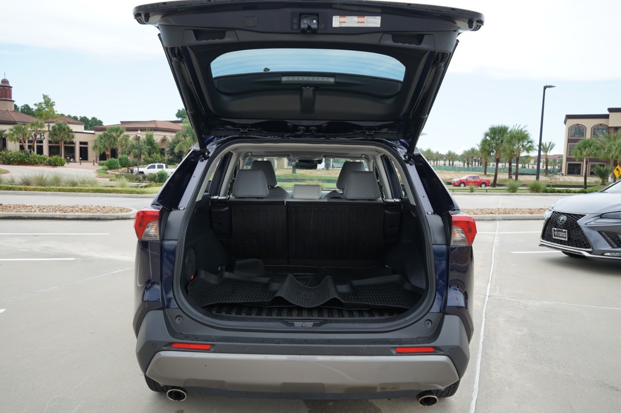 2021 Toyota RAV4 Limited photo 30