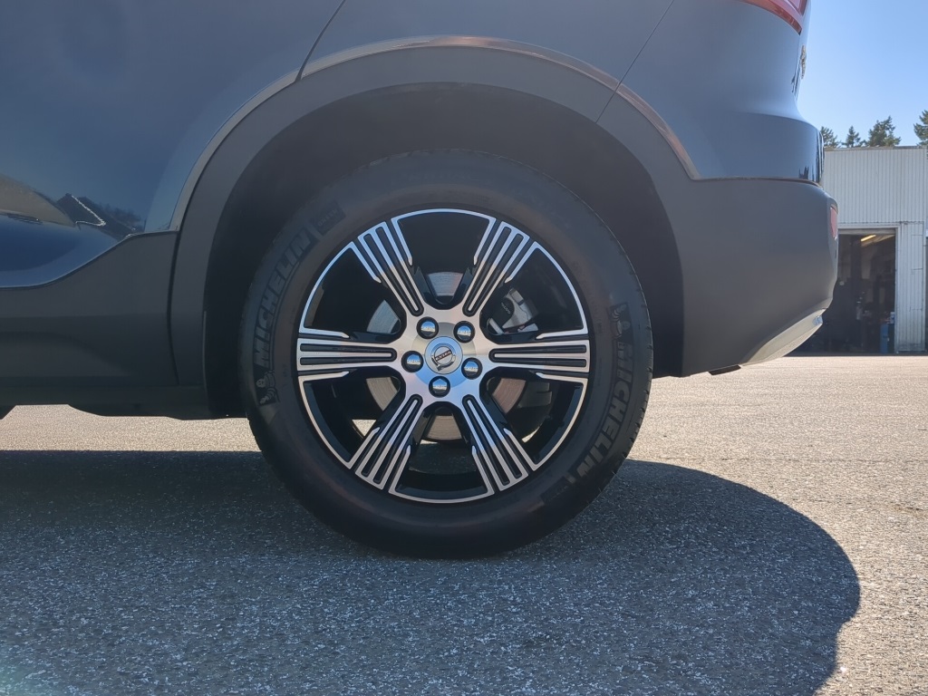 2022 Volvo XC40 T5 Inscription AWD photo 21