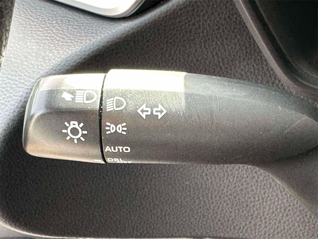 2022 Toyota Corolla LE photo 20