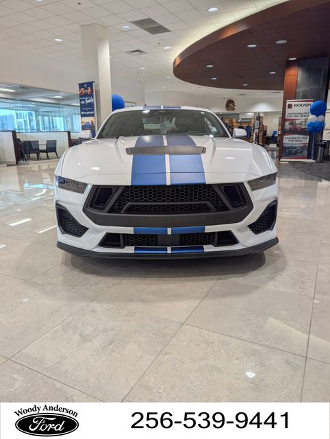 2025 Ford Mustang Shelby GT photo 2