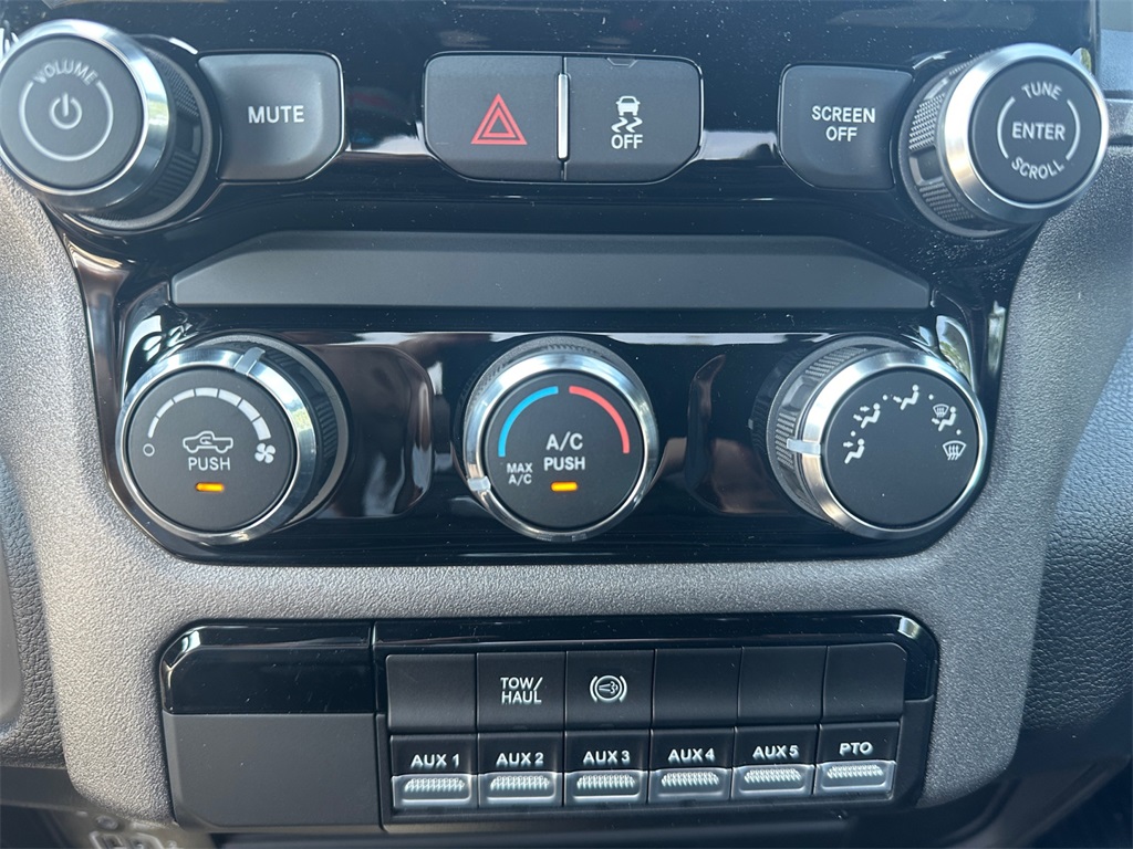 2025 Ram 5500 Tradesman photo 19