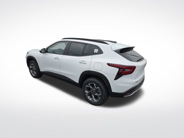 2025 Chevrolet Trax LT photo 3