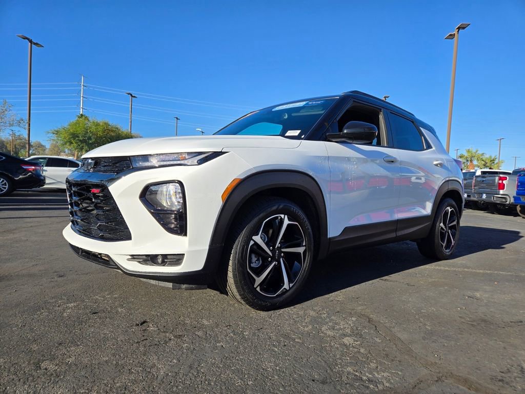 2023 Chevrolet Trailblazer RS photo 2