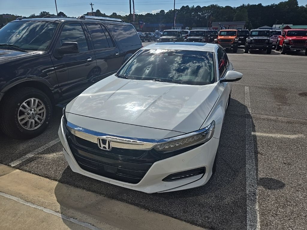 2018 Honda Accord Touring photo 2