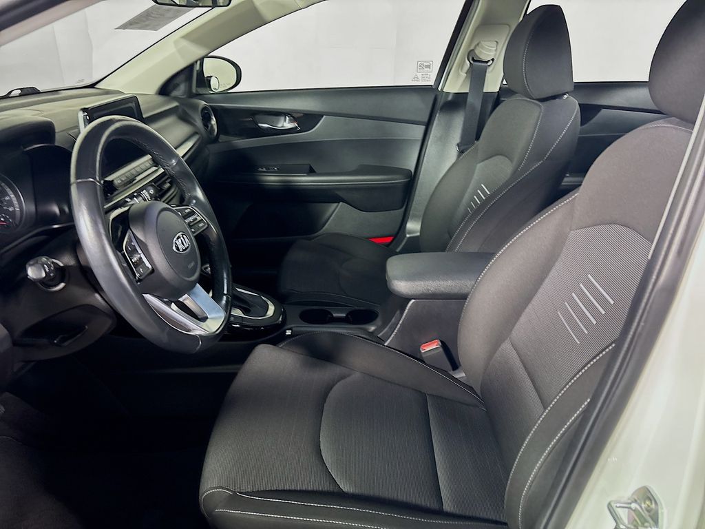 2019 Kia Forte S photo 11