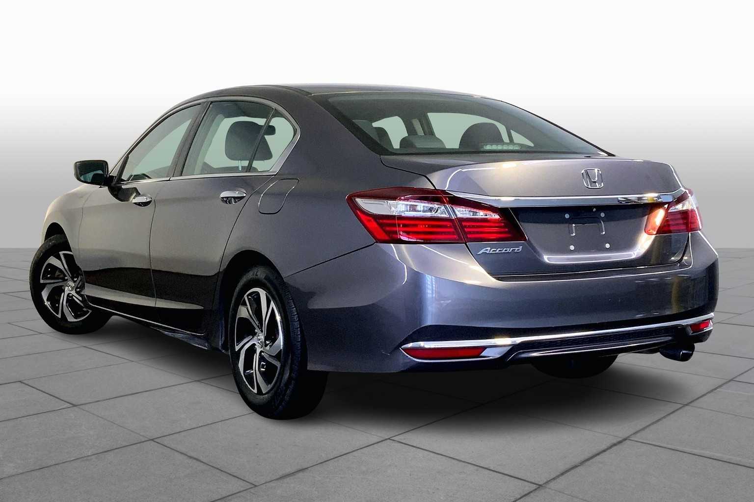 2016 Honda Accord LX photo 10
