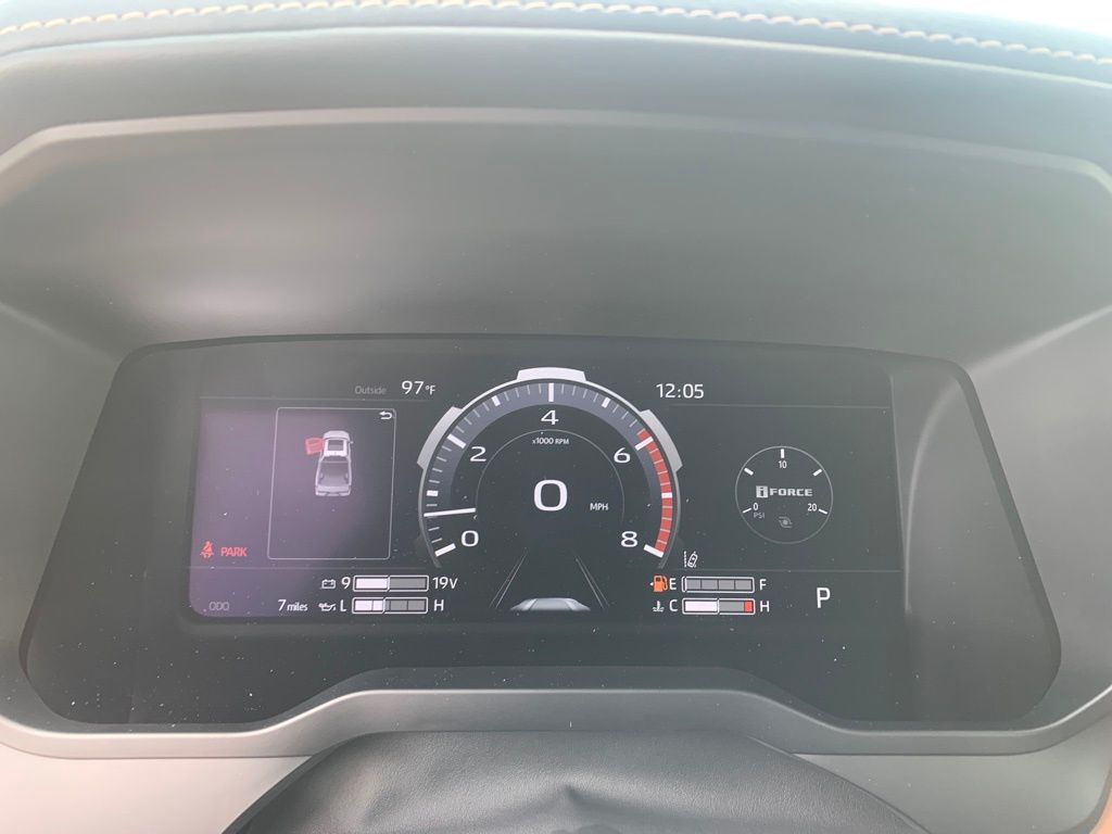 2025 Toyota Tundra 1794 Edition CrewMax photo 15