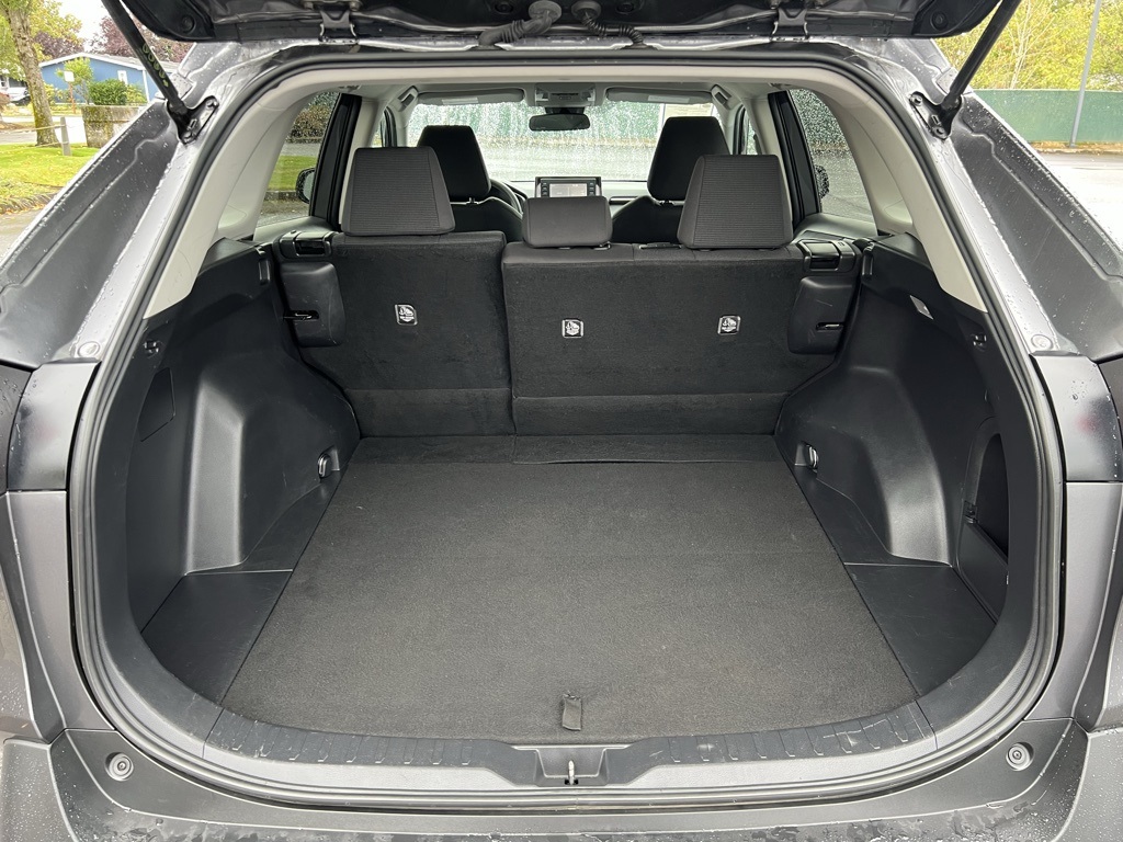 2021 Toyota RAV4 Hybrid LE photo 7