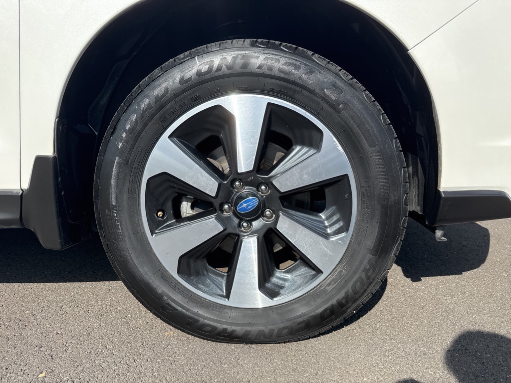 2017 Subaru Forester 2.5i Premium photo 7