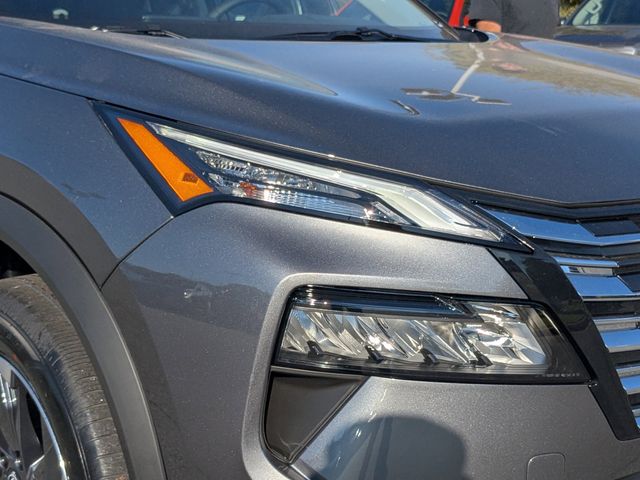 2026 Nissan Rogue SV photo 8