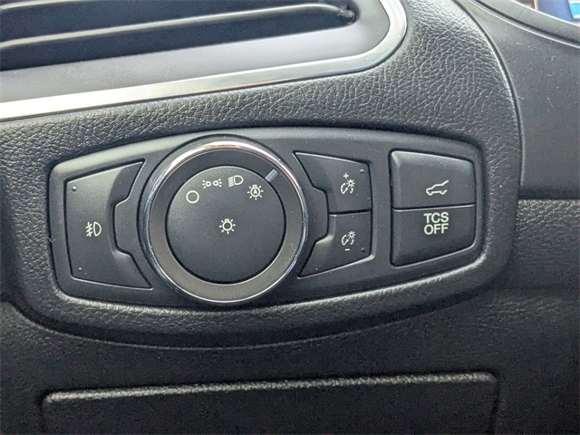 2022 Ford Edge Titanium photo 22