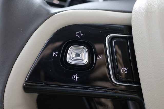 2022 Lincoln Corsair Standard photo 11