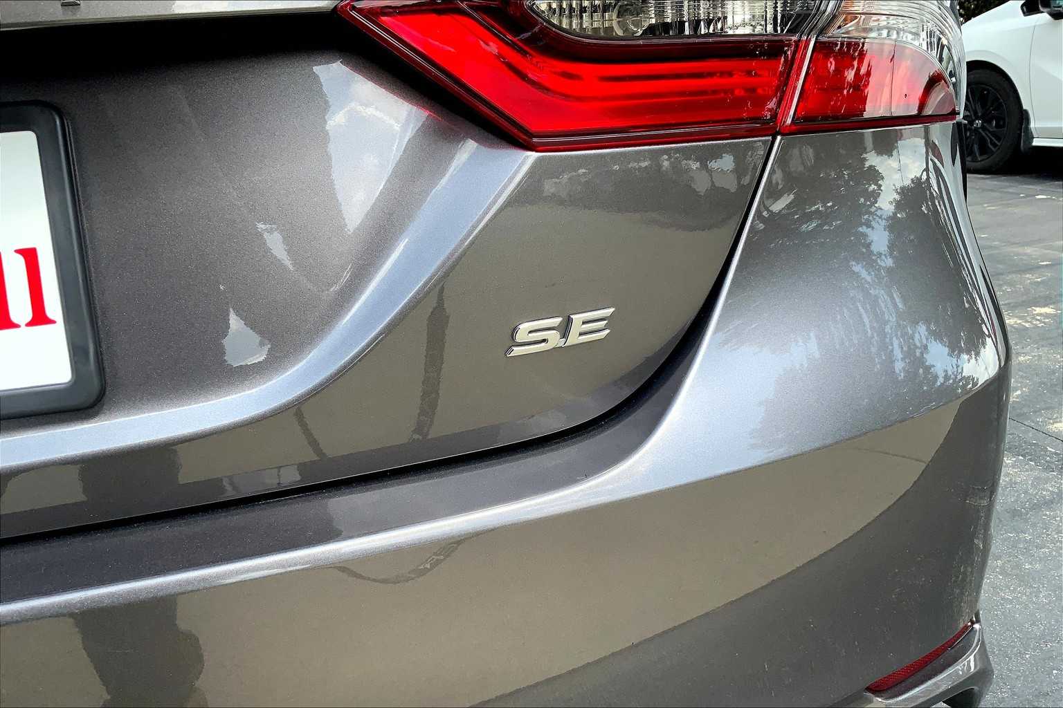 2024 Toyota Camry SE photo 9