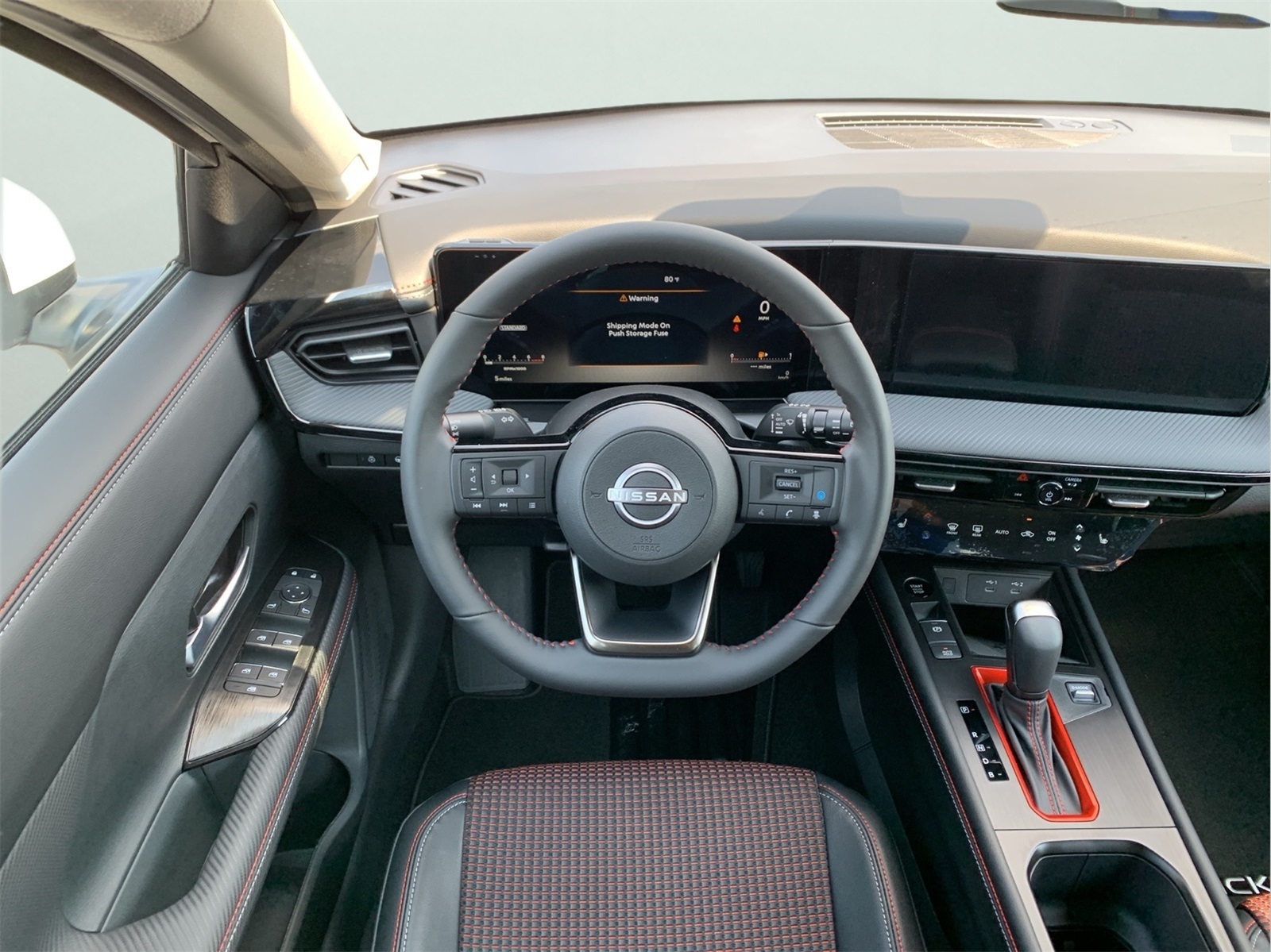 2025 Nissan Kicks SR photo 18