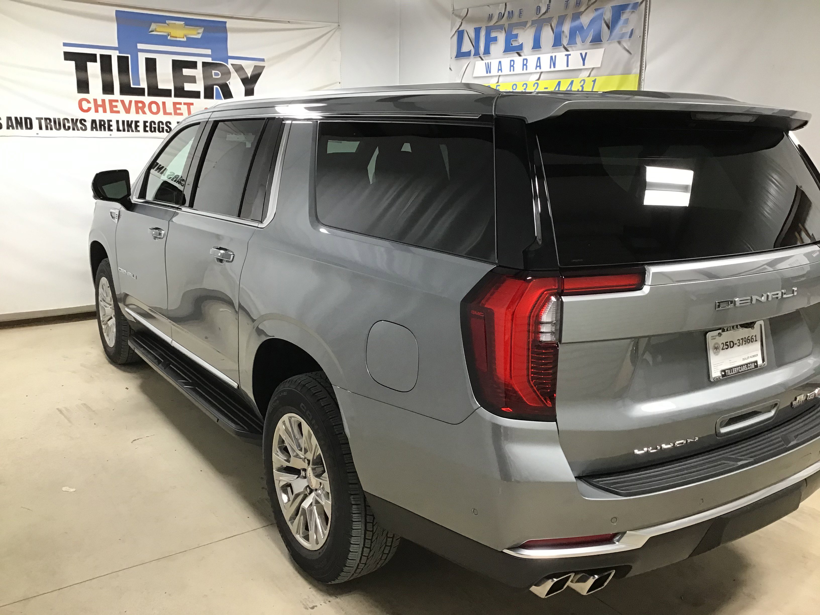 2026 Gmc Yukon XL Denali photo 2