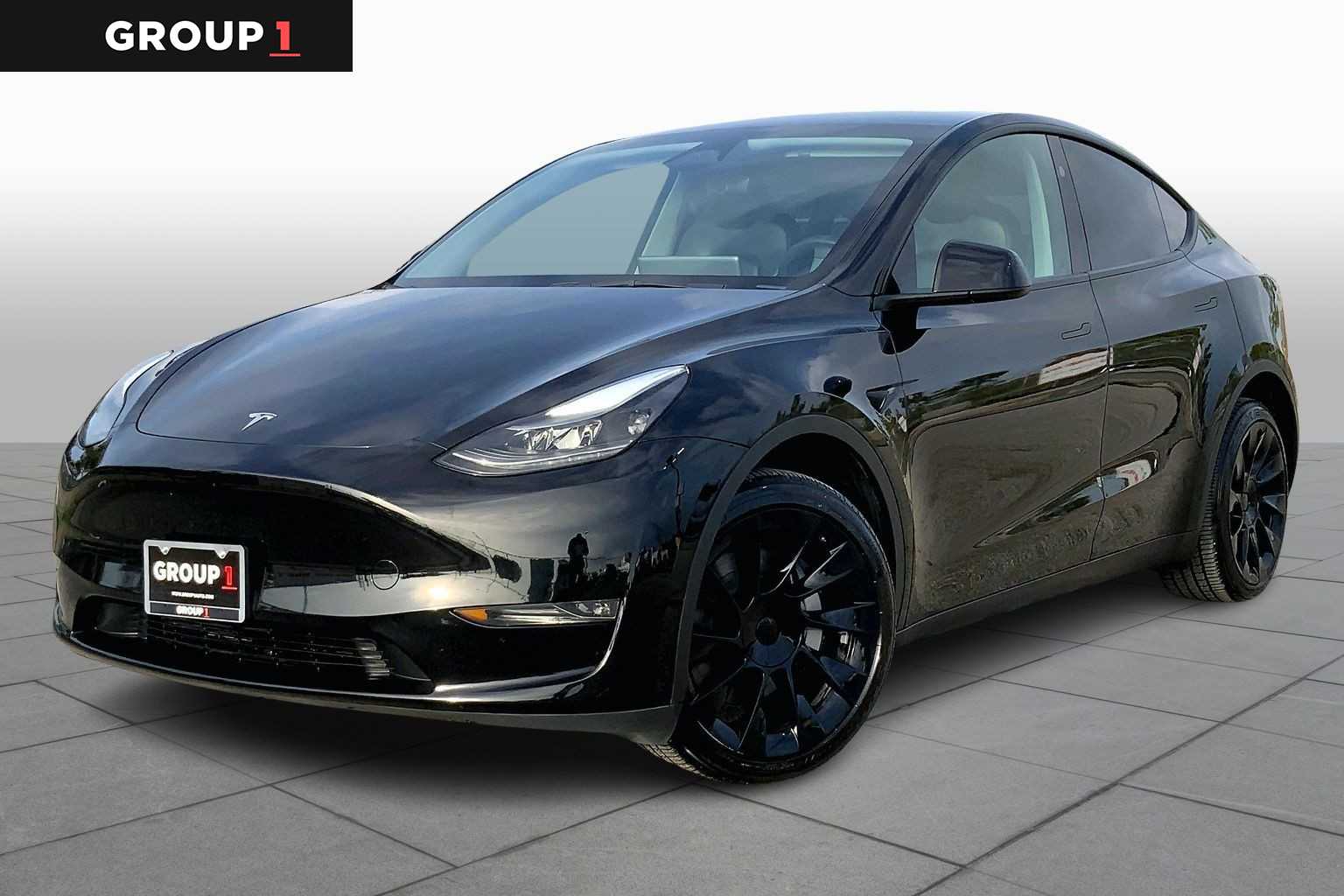 2023 Tesla Model Y Long Range's photo