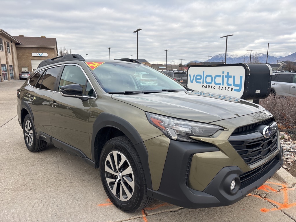 2024 Subaru Outback Premium's photo