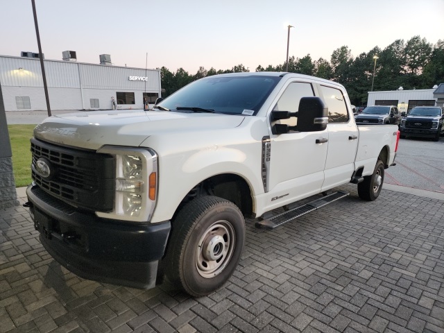 2024 Ford F-350 photo 2