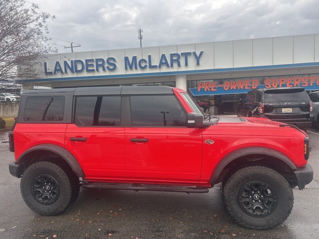 2022 Ford Bronco Wildtrak photo 2