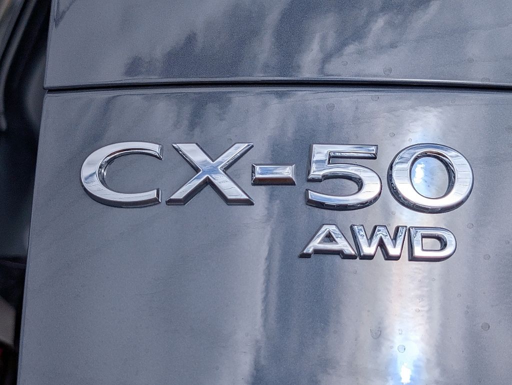 2025 Mazda CX-50 Premium Plus photo 9