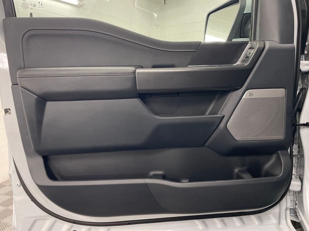 2025 Ford F-150 Lariat photo 12