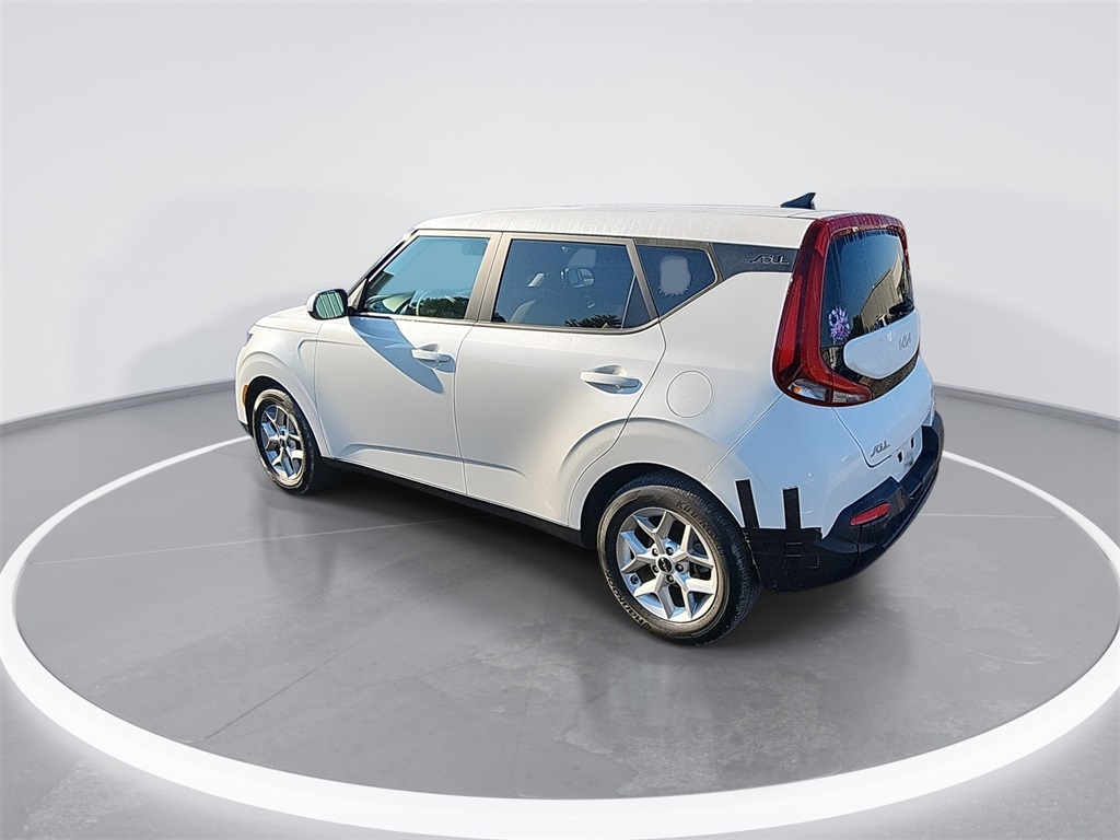 2022 Kia Soul LX photo 5