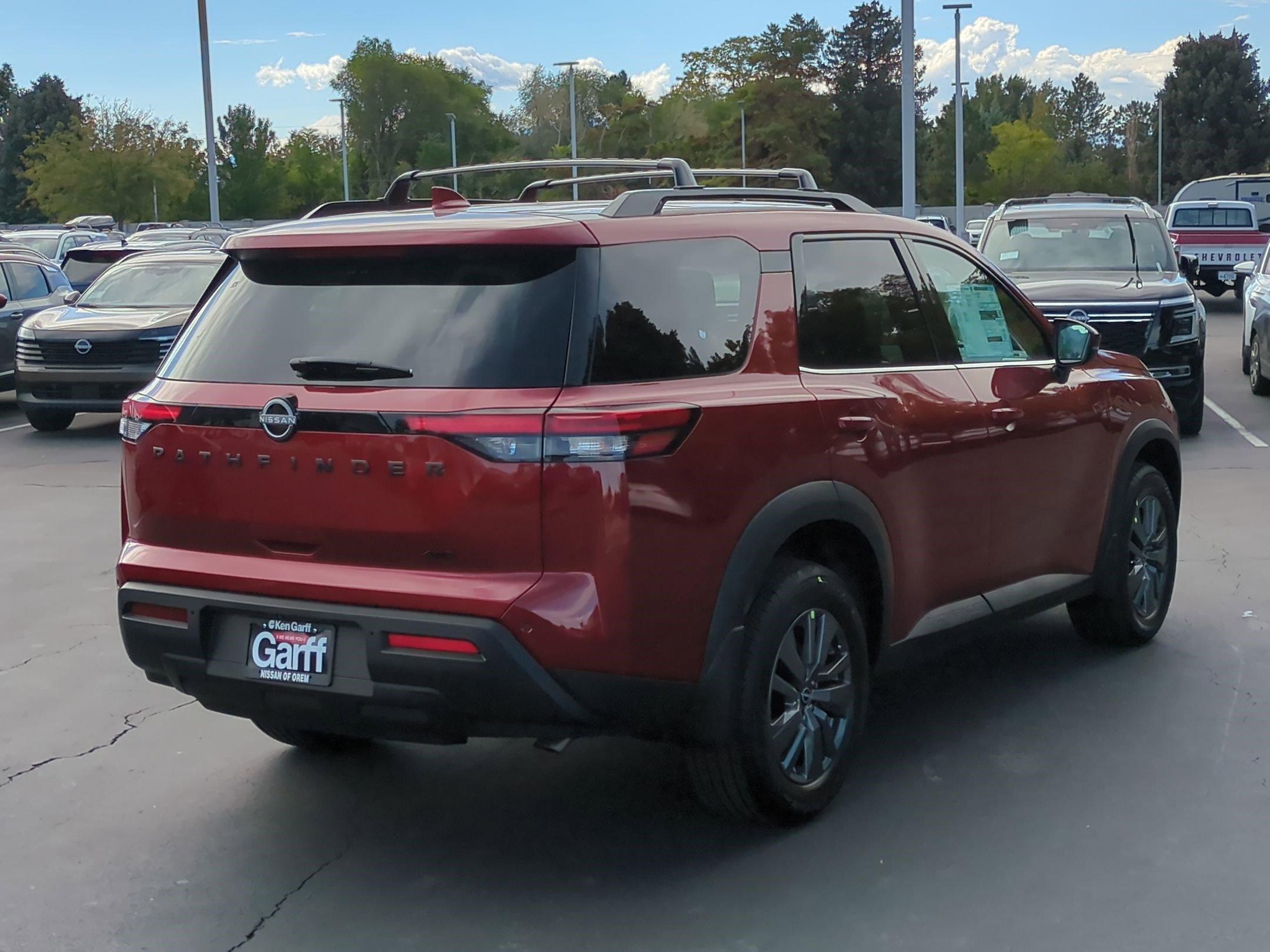 2025 Nissan Pathfinder SV photo 3