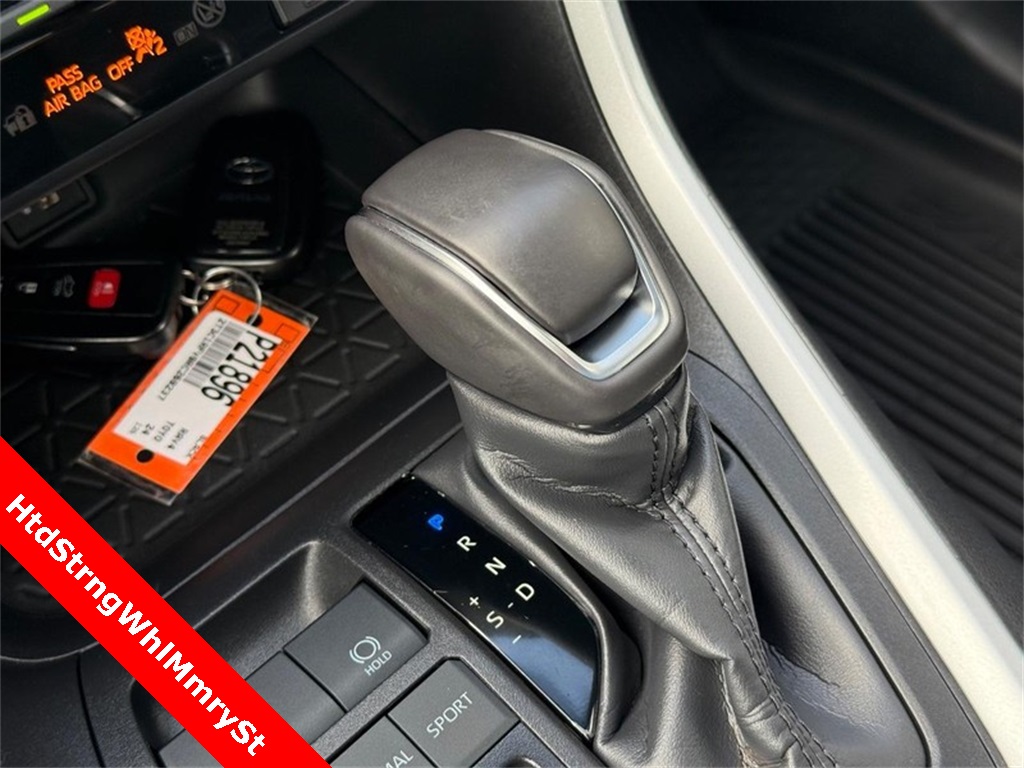 2024 Toyota RAV4 XLE Premium photo 22
