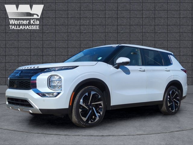 2024 Mitsubishi Outlander SE's photo