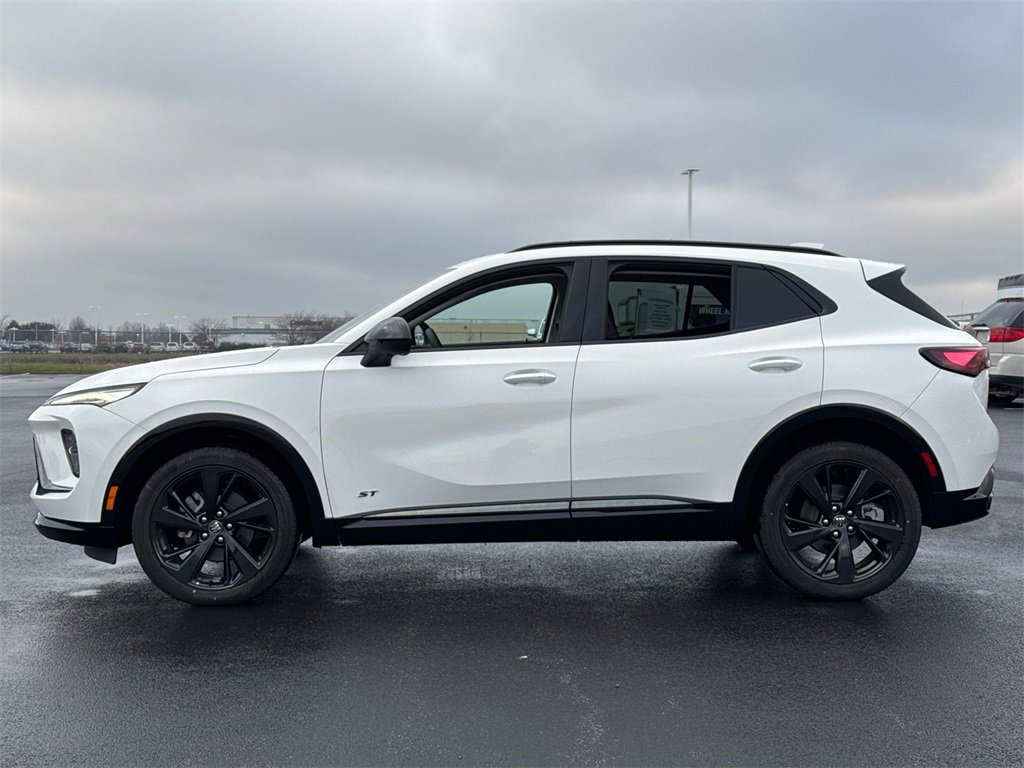 2025 Buick Envision Sport Touring photo 5