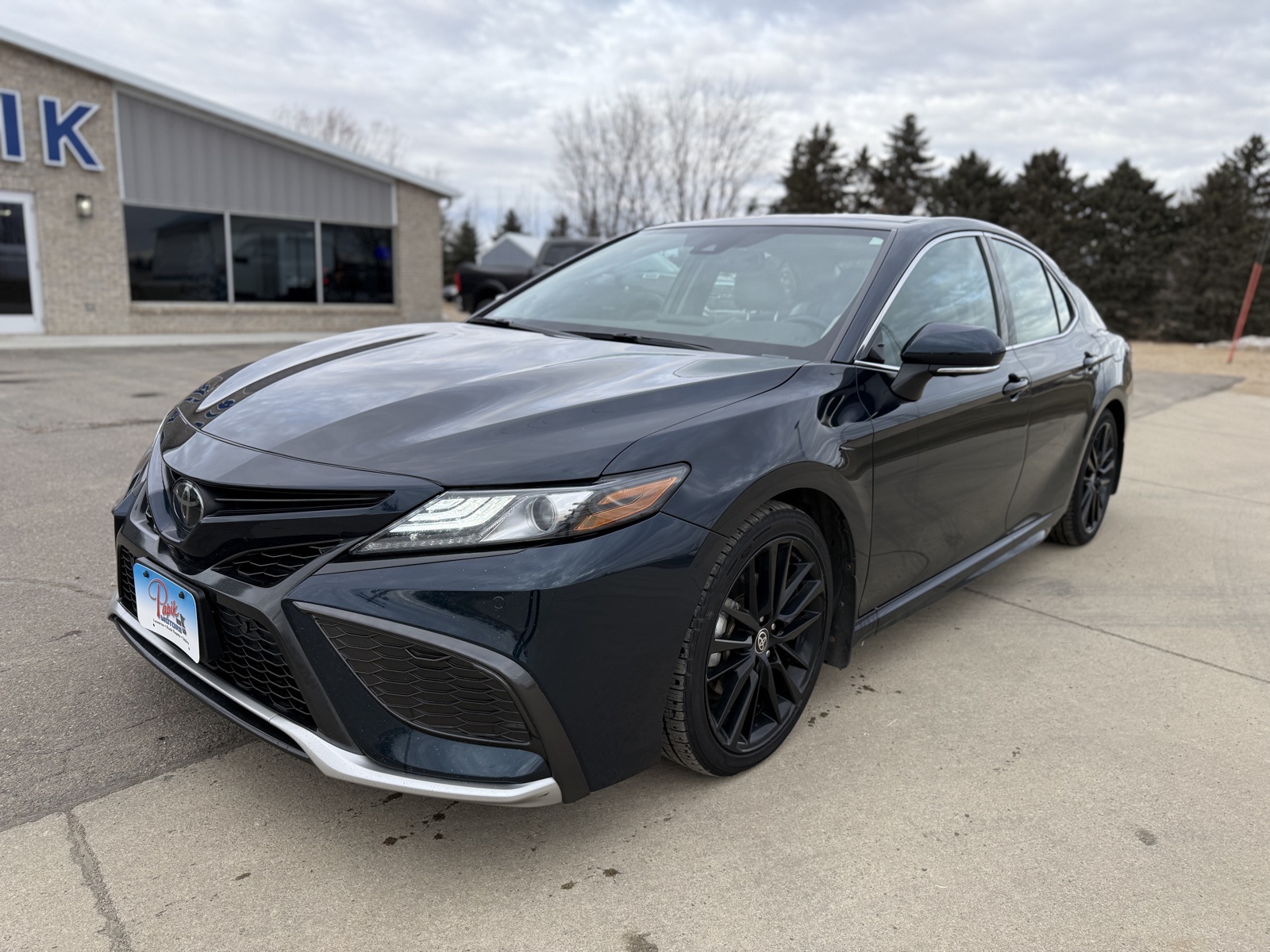 Used 2021 Toyota Camry XSE with VIN 4T1K61BK6MU035440 for sale in Luverne, Minnesota