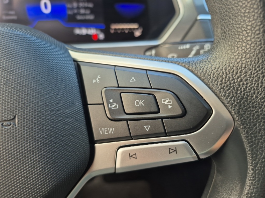 2022 Volkswagen Tiguan S photo 16