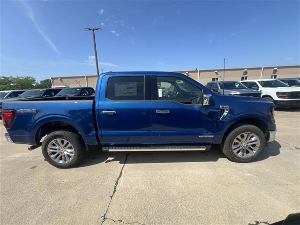 2025 Ford F-150 XLT photo 4