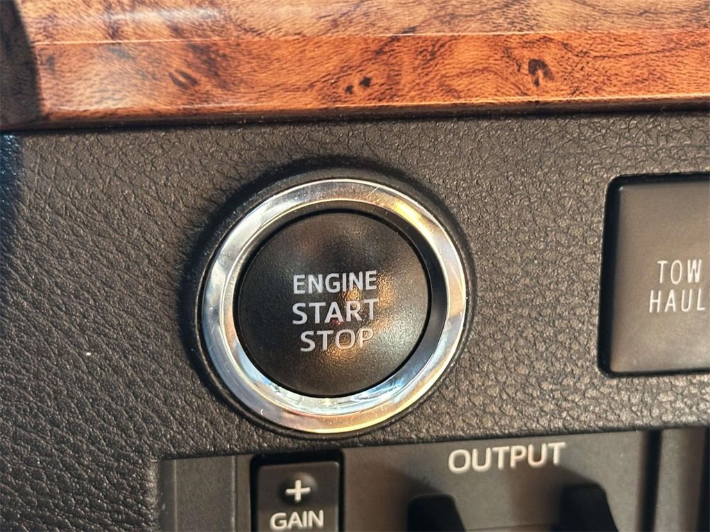 2020 Toyota Tundra 1794 Edition CrewMax photo 6