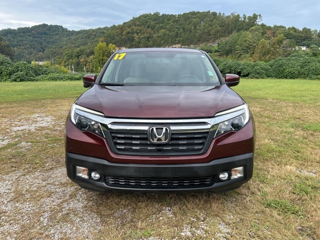 2017 Honda Ridgeline RTL-T photo 2