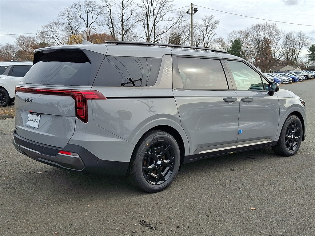 2026 Kia Carnival SX photo 3