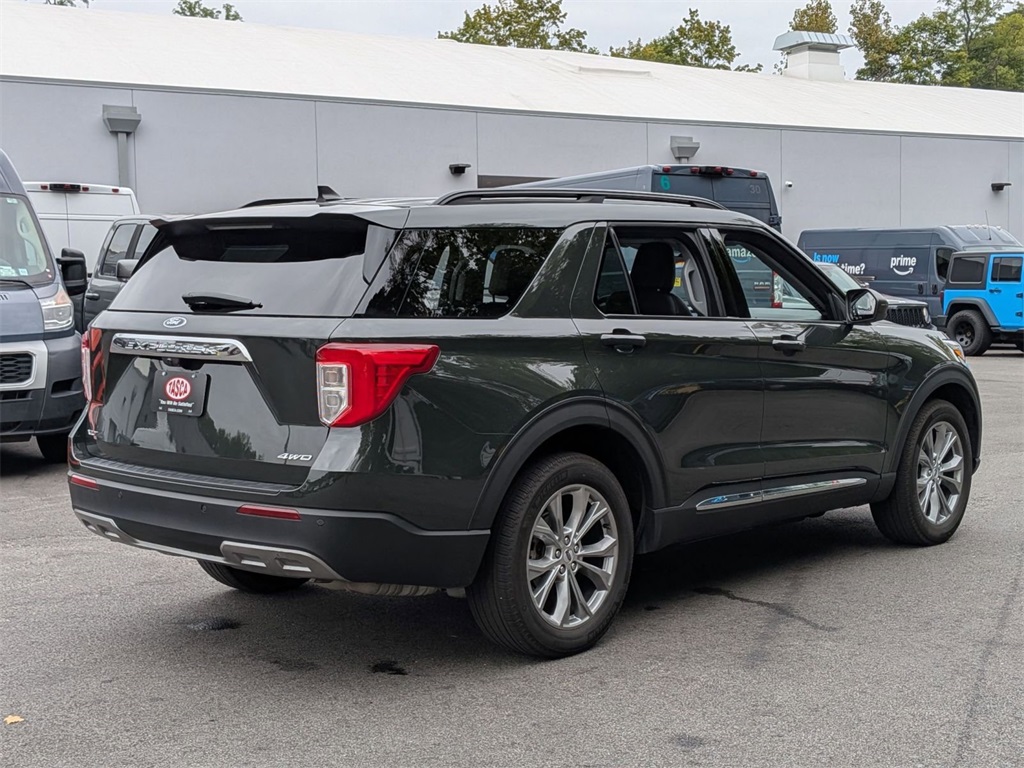 2022 Ford Explorer XLT photo 2