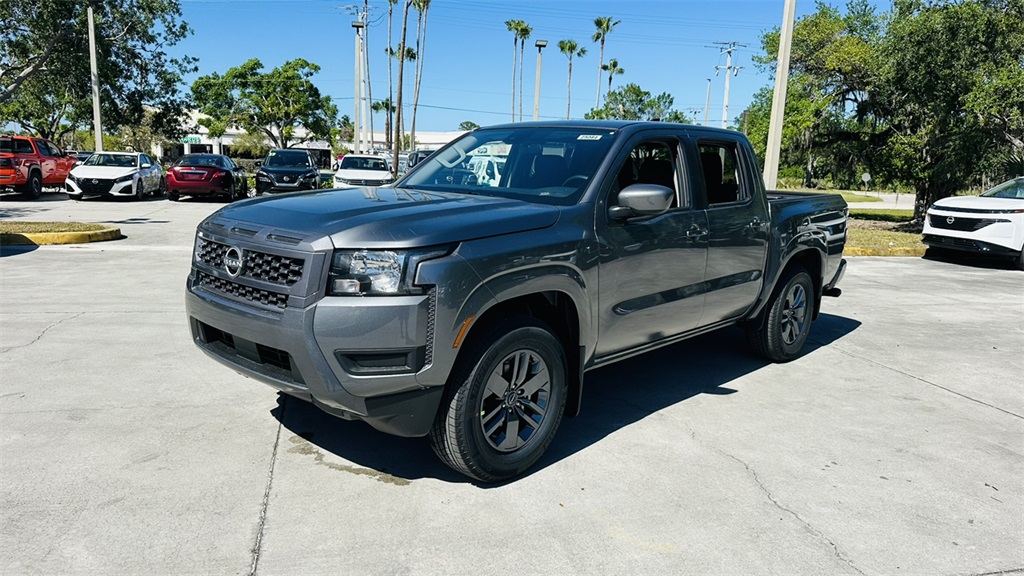 2025 Nissan Frontier LE photo 3