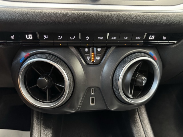 2021 Chevrolet Blazer 2LT photo 23