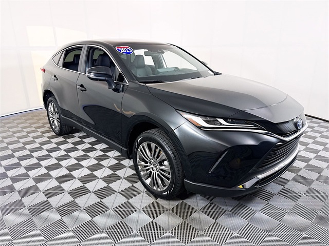 2023 Toyota Venza Limited's photo