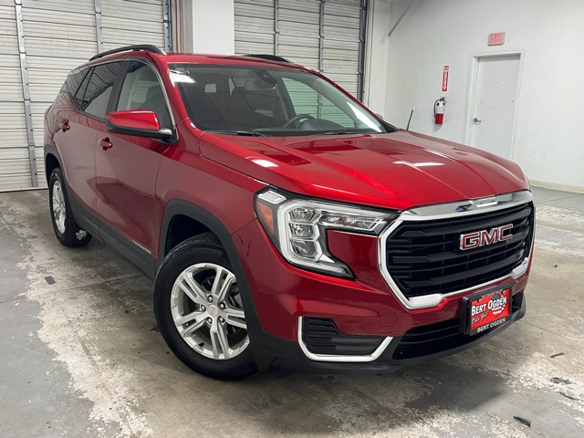 2024 GMC Terrain SLE's photo