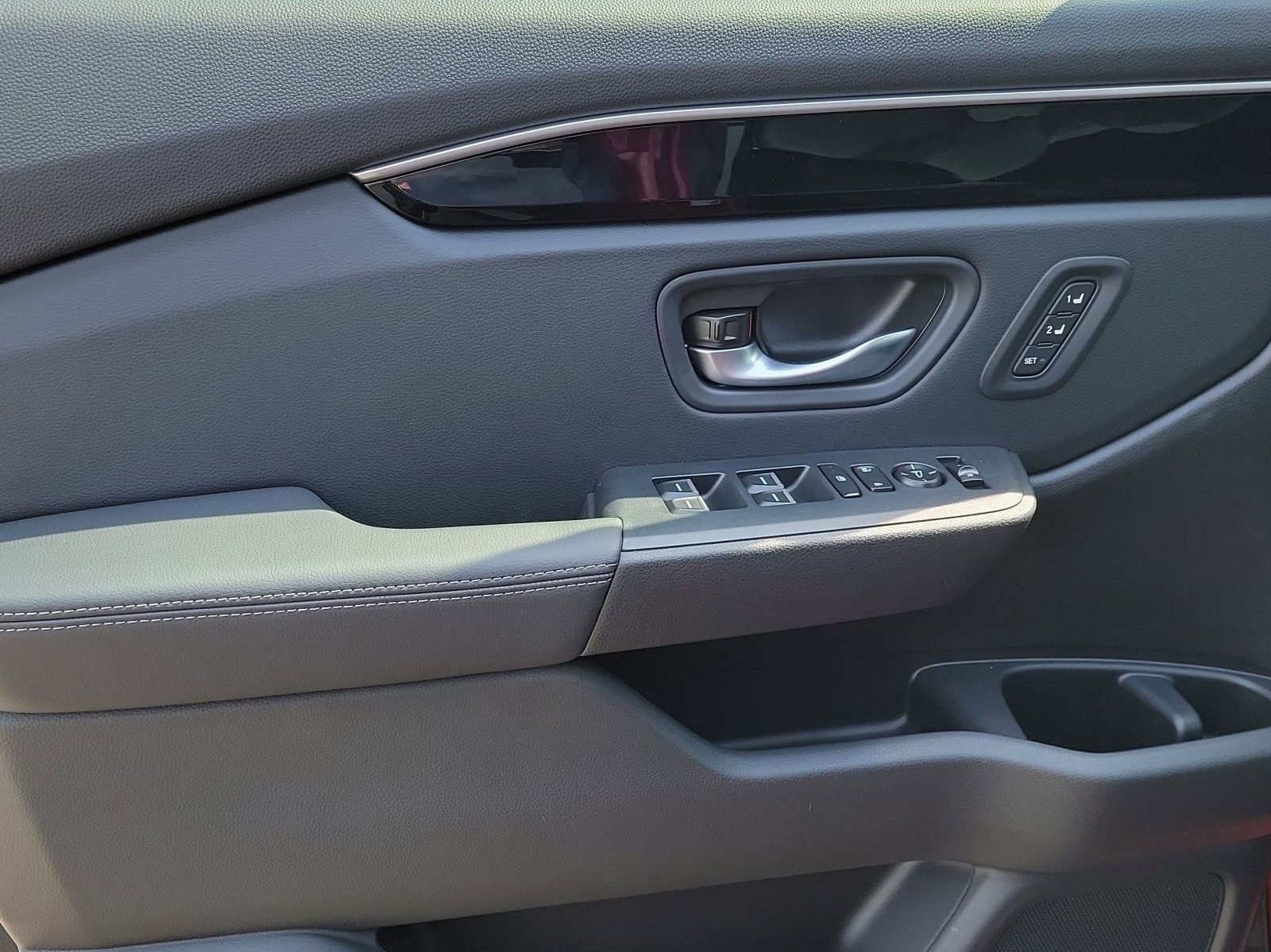 2025 Honda Pilot Touring photo 3