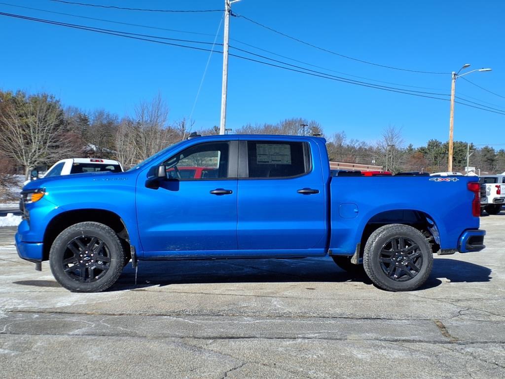 2025 Chevrolet Silverado 1500 Custom photo 2